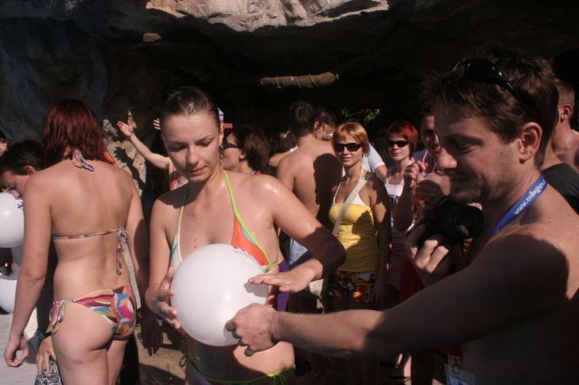i/Kranj/Absolvent08/02-StarBeach/absolvent 1369.jpg_640.jpg